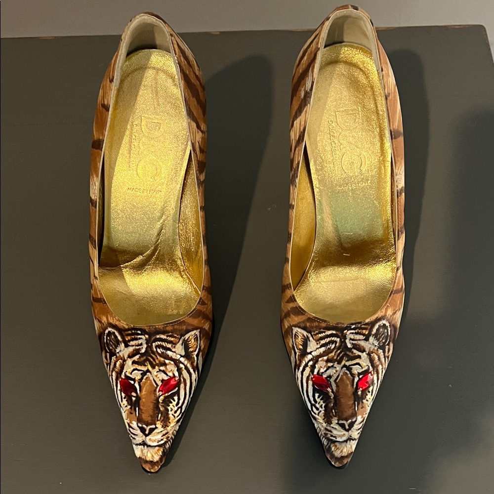 Dolce & Gabbana Brown Tiger-Print Pointed Toe Pumps with Red Eye Detail
